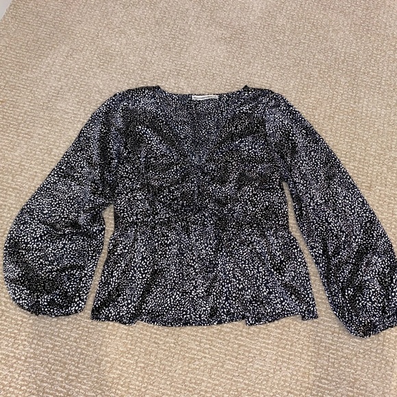 Abercrombie Fashion Top - Picture 1 of 3